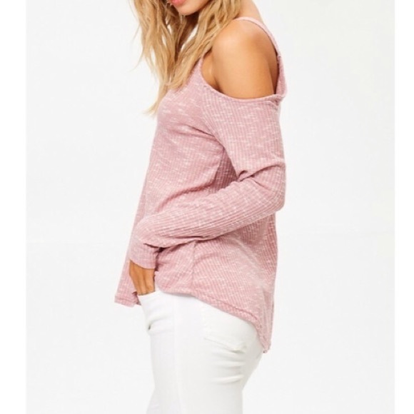 Ribbed Cold Shoulder Top - Picture 4 of 7